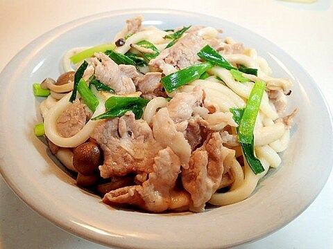 豚肉としめじと葱の焼うどん